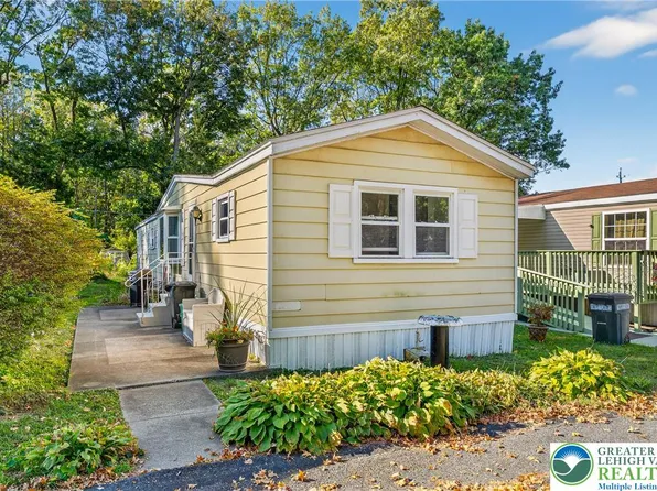 8220 Airport Rd Trailer 4, Northampton, PA 18067