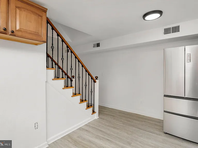 2446 S Nelson St — Photo 10
