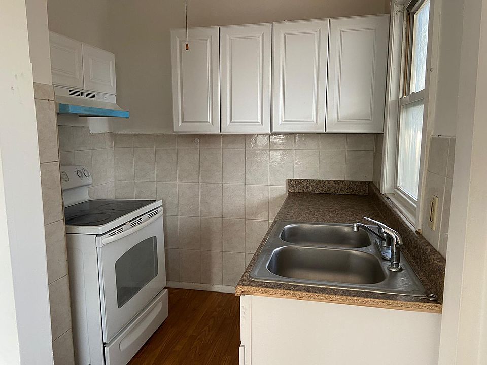 1st image of 43 Ashland St #1