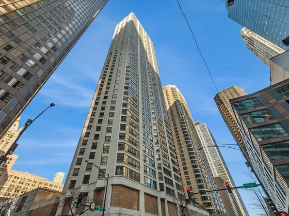 400 E Ohio St APT 4003, Chicago, IL 60611