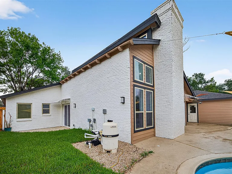 3006 Golden Hills Ln — Photo 40