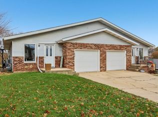 209-211 Buechner Drive, Mount Horeb, WI 53572