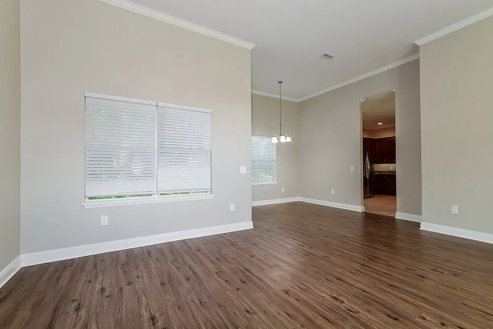 3 bed, 2.0 bath, 1960 sqft, $2,265 — Photo 4