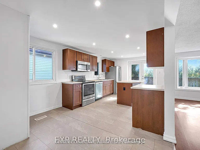 63 Wheatfield Cres — Photo 8