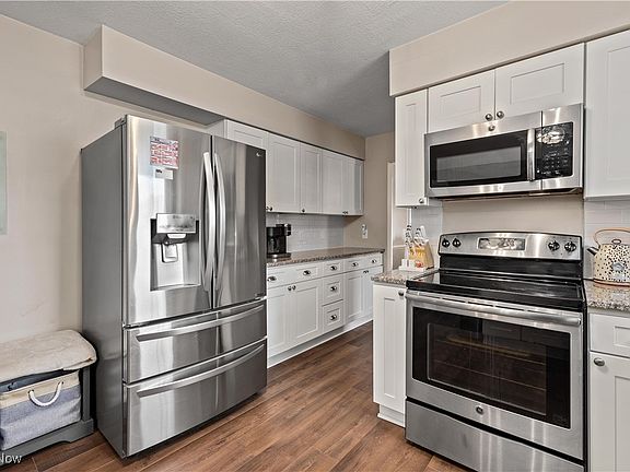 5th image of 4177 Sequoia Dr