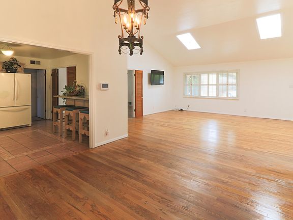 4th image of 3303 Cork Dr