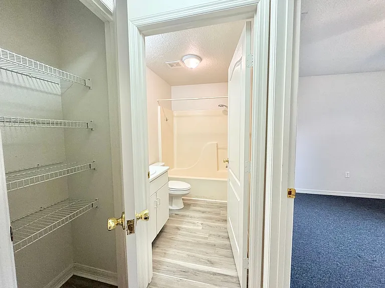 3228 Courtney Dr — Photo 16