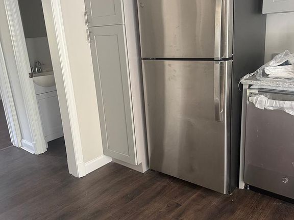 3rd image of 5914 Northwood Dr