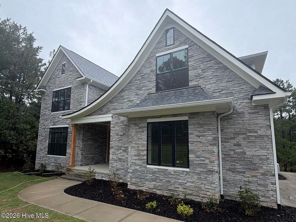 1st image of 16 Overpeck Lane
