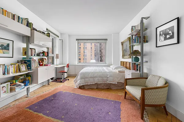 Sold by Compass | media 31