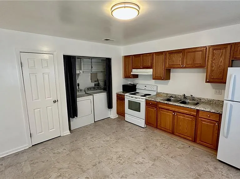 324 Naval Base Rd #B — Photo 10