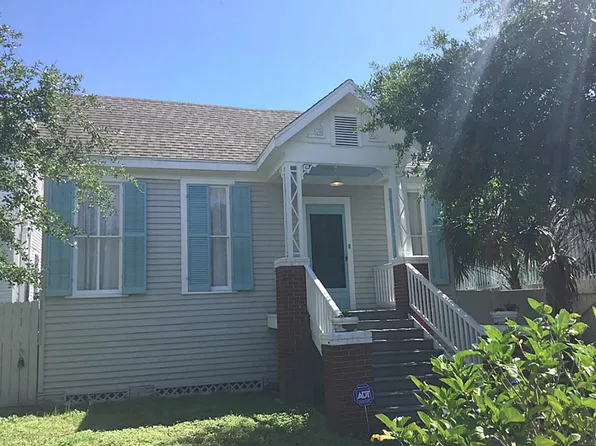 923 Church St, Galveston, TX 77550