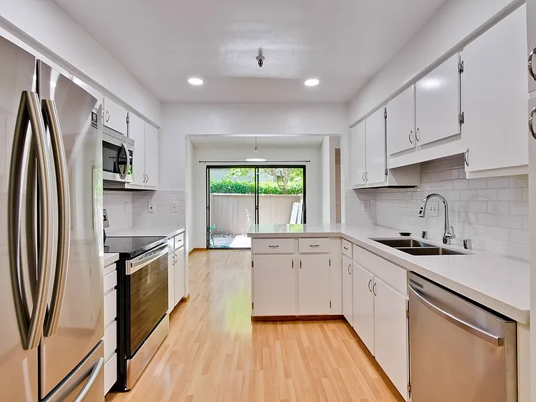 49 Showers Dr #F436 — Photo 19