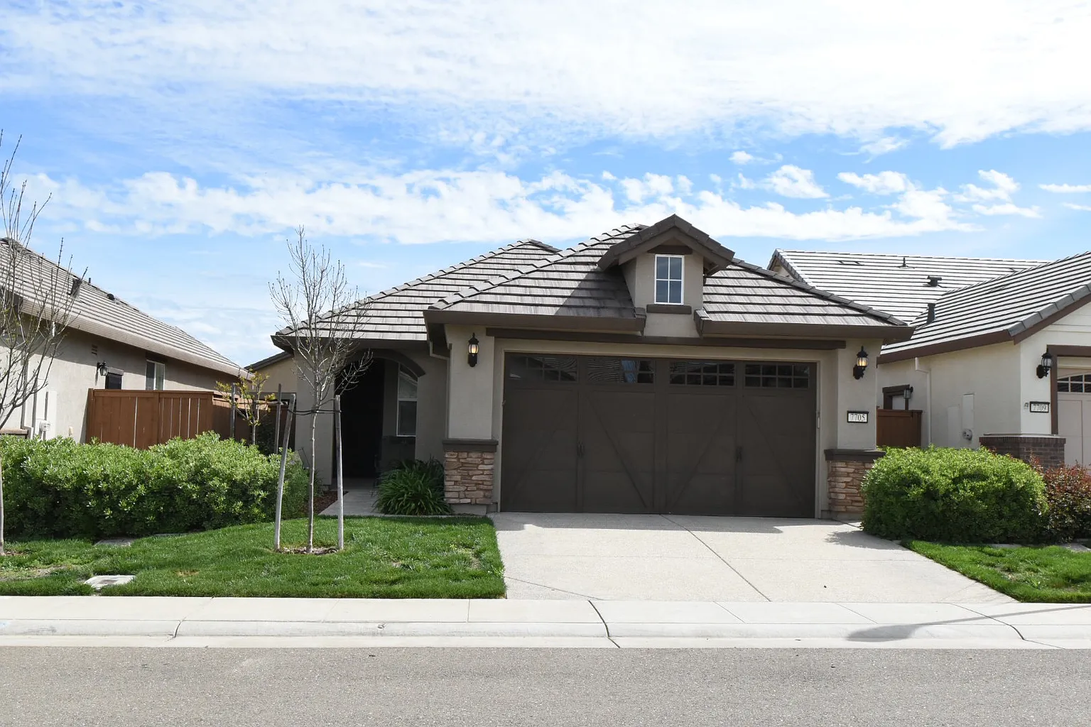 7705 Dearne Way photo 1