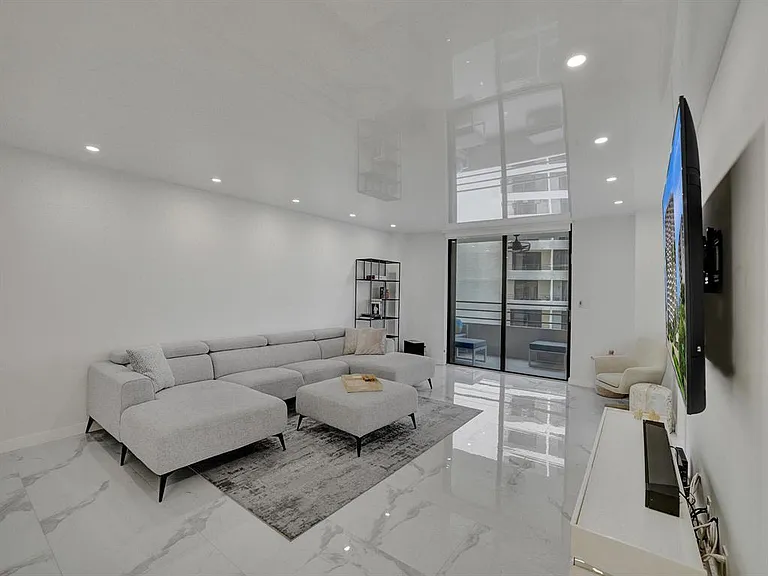 2500 Parkview Dr #1112 — Photo 10