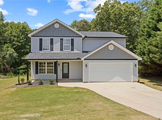 105 Cadbury Ct, Williamston, SC 29697