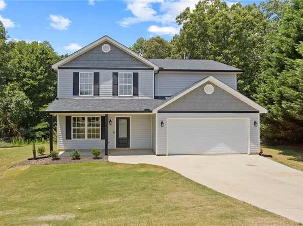 105 Cadbury Ct, Williamston, SC 29697