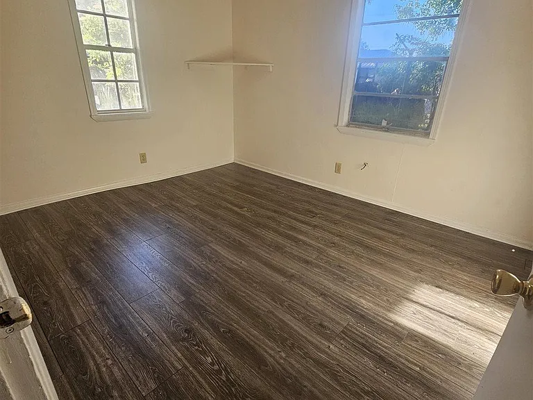 9165 Loomis St — Photo 3