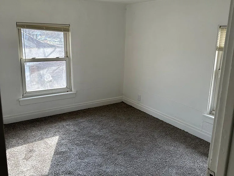 224 Maple St #2 — Photo 3