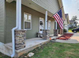 1010 E Donna Dr, Poplar Bluff, MO 63901