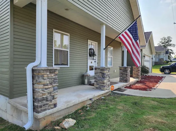 1010 E Donna Dr, Poplar Bluff, MO 63901