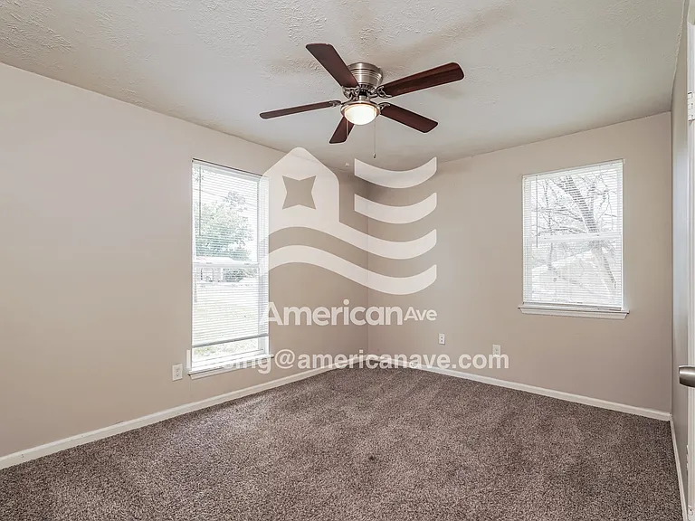 10124_013_bedroom_13.jpg