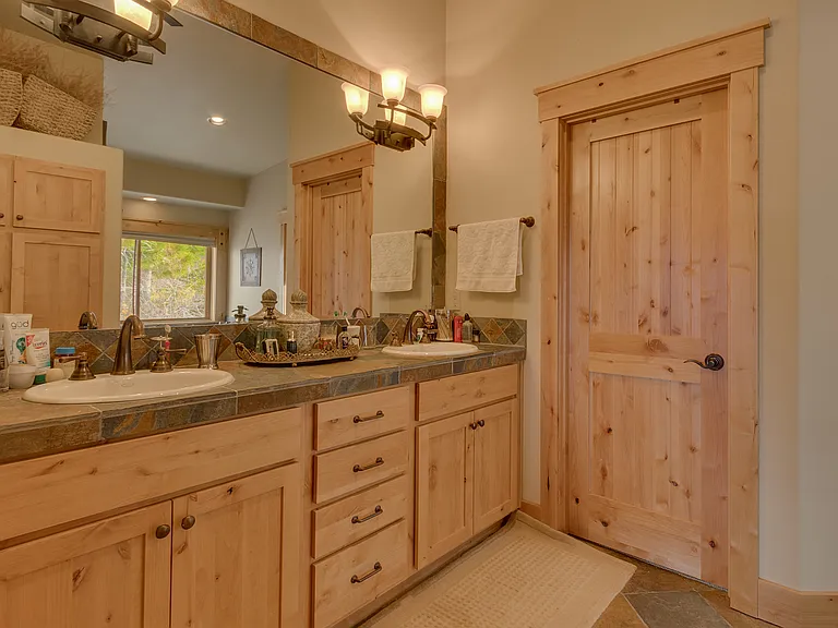 12981 Oberwald Way — Photo 11