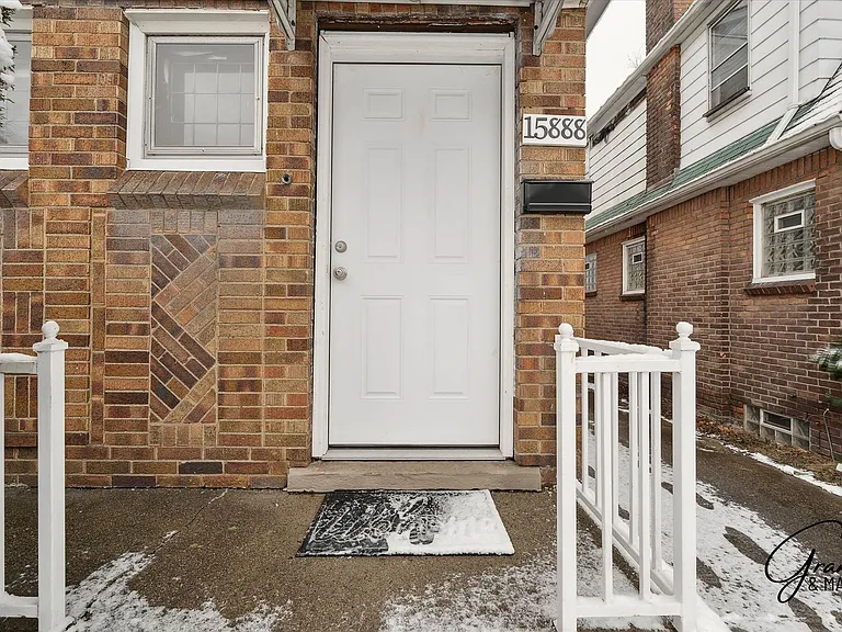 15886/15888 Woodingham - Two Yutes Detroit Holdings LLC — Photo 3