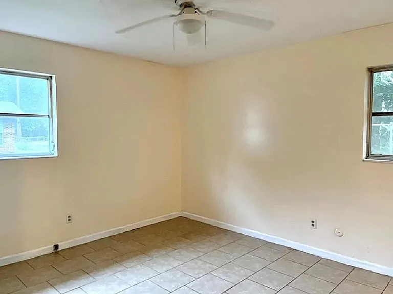 2226 Formosa Cir — Photo 9
