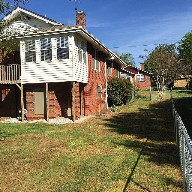 2nd image of 3 C Ave