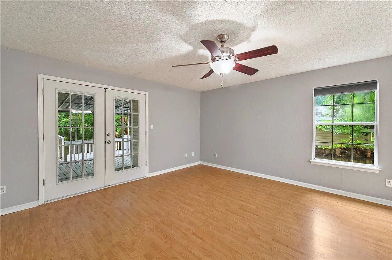 3 bed, 1268 sqft, $1,700 — Photo 3