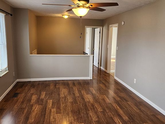 4th image of 2367 Patricia Cir