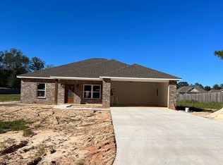 45 Coyote Cir, Ellisville, MS 39437