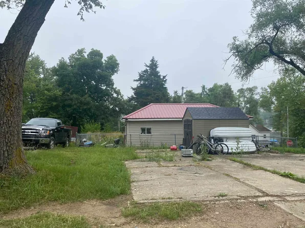 5489 N 900th Rd E, North Webster, IN 46555