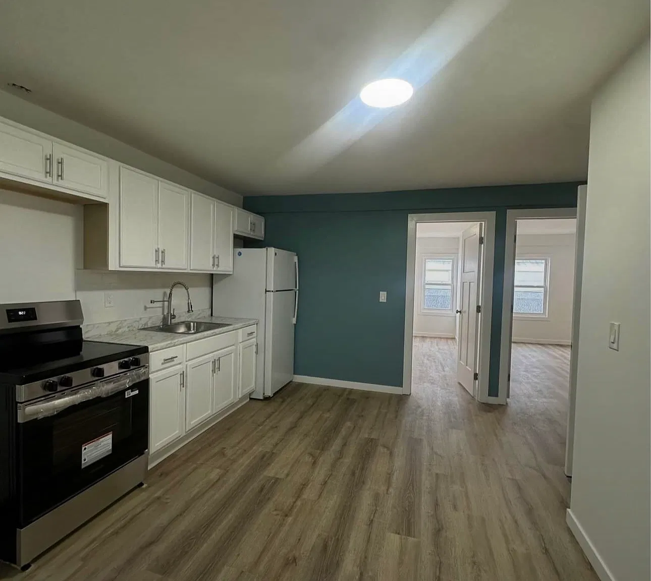 2 bed, $1,270 — Photo 1