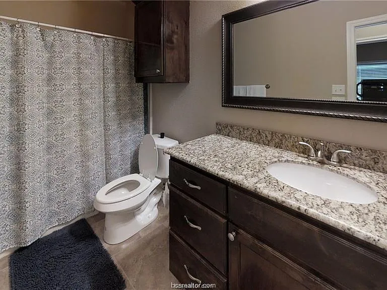 4020 Golden Eagle Dr #B — Photo 12