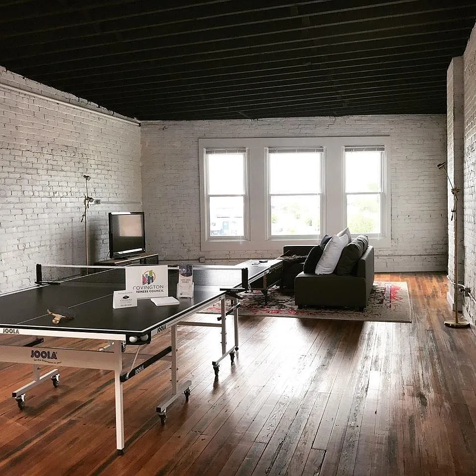 Building Photo - 110 W Pike St #J
