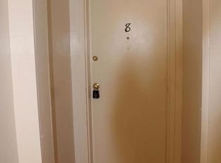 110 S Charles St APT 8, Charles Town, WV 25414