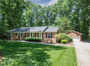 8308 Maloe Ct, Oak Ridge, NC 27310