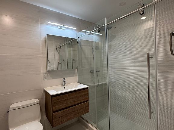 4th image of 142 Bay 25 St #1
