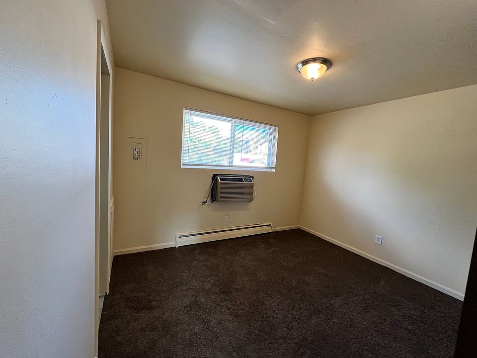 Bedroom Picture 2