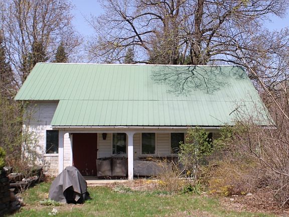 3rd image of 727 Brattleboro Rd