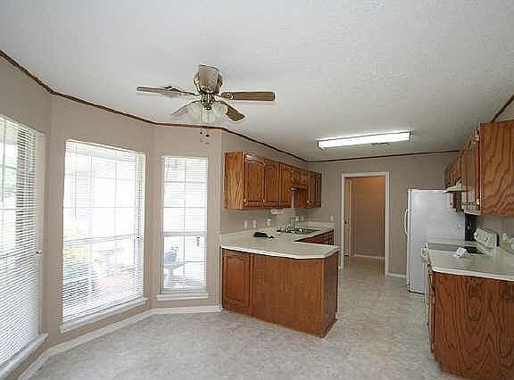 4th image of 14191 S Quince St E
