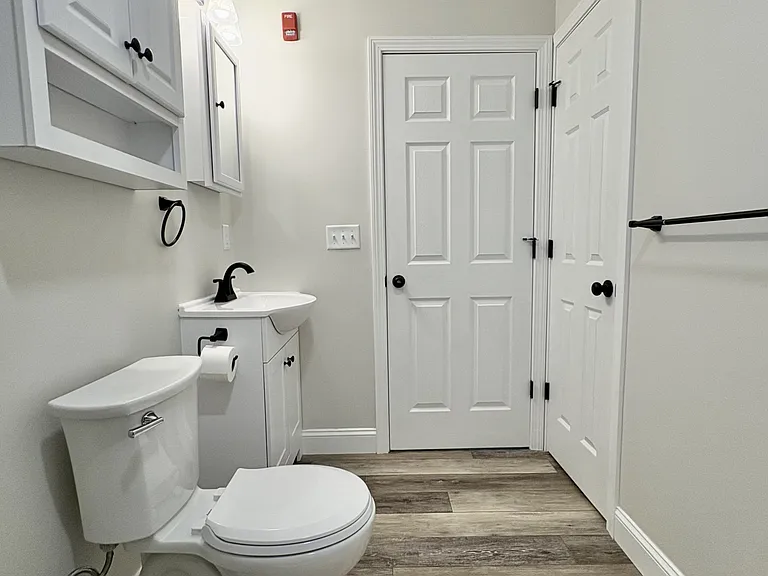 37 Cottage St #E — Photo 9