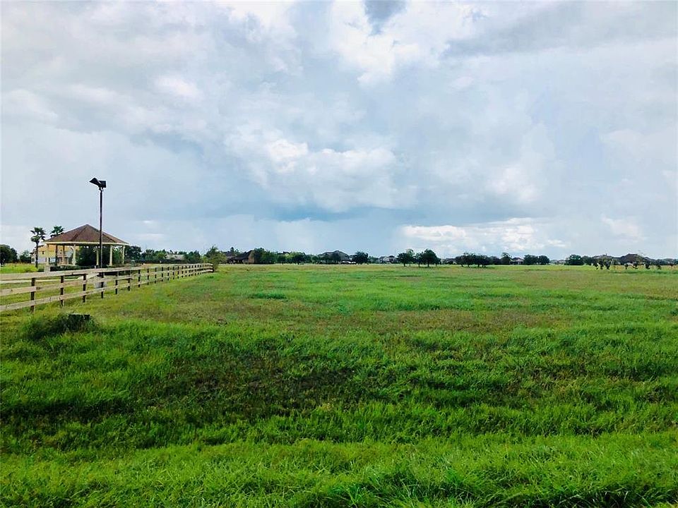 1st image of 6906 Brazos Lakes Dr