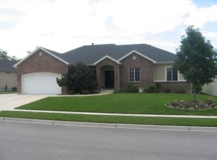 434 W Pumpkin Patch Dr, Saratoga Springs, UT 84045