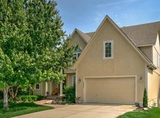 23903 W 70th St, Shawnee, KS 66226