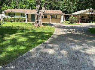 12900 Blue Grass Ln, Vancleave, MS 39565