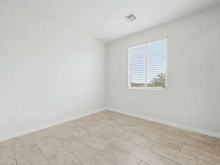16878 S Eva Ave — Photo 22