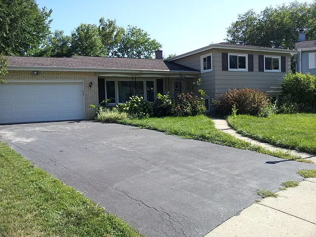 414 N 6th Ave photo 1